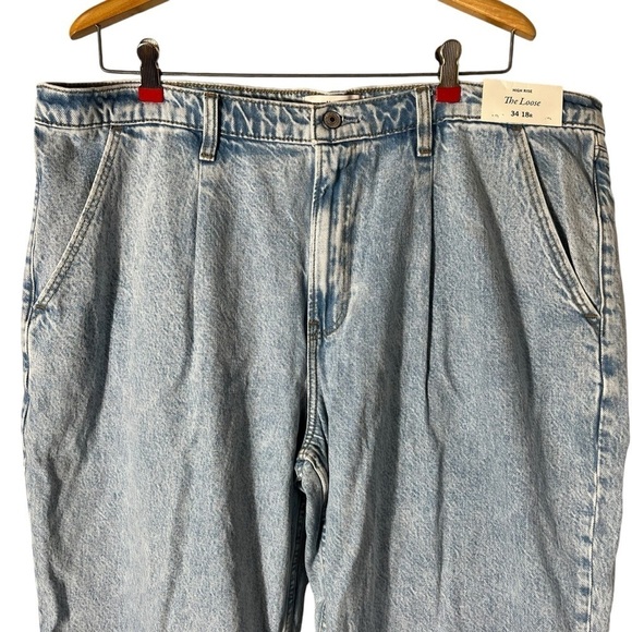 ABERCROMBIE & FITCH The Loose High Rise Jeans with Pleats - Picture 5 of 11